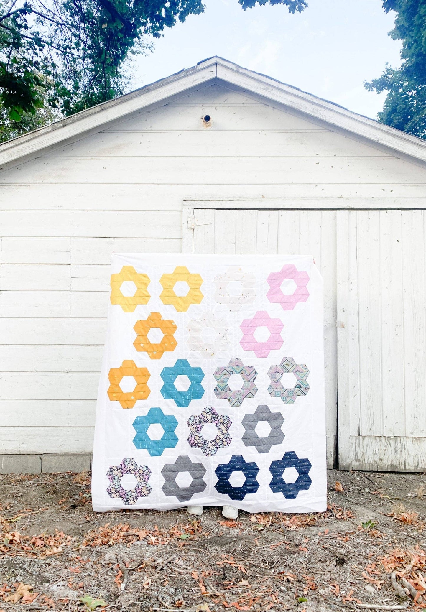 Hexie Blooms Quilt Pattern
