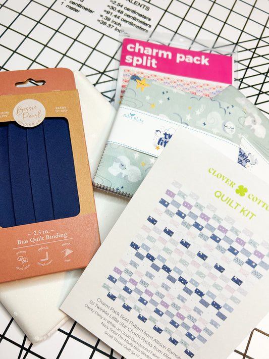 Charm Pack Split Quilt Kit – Twinkle Little Star by Riley Blake Designs (Small Throw 54 ½” × 52 ½”)